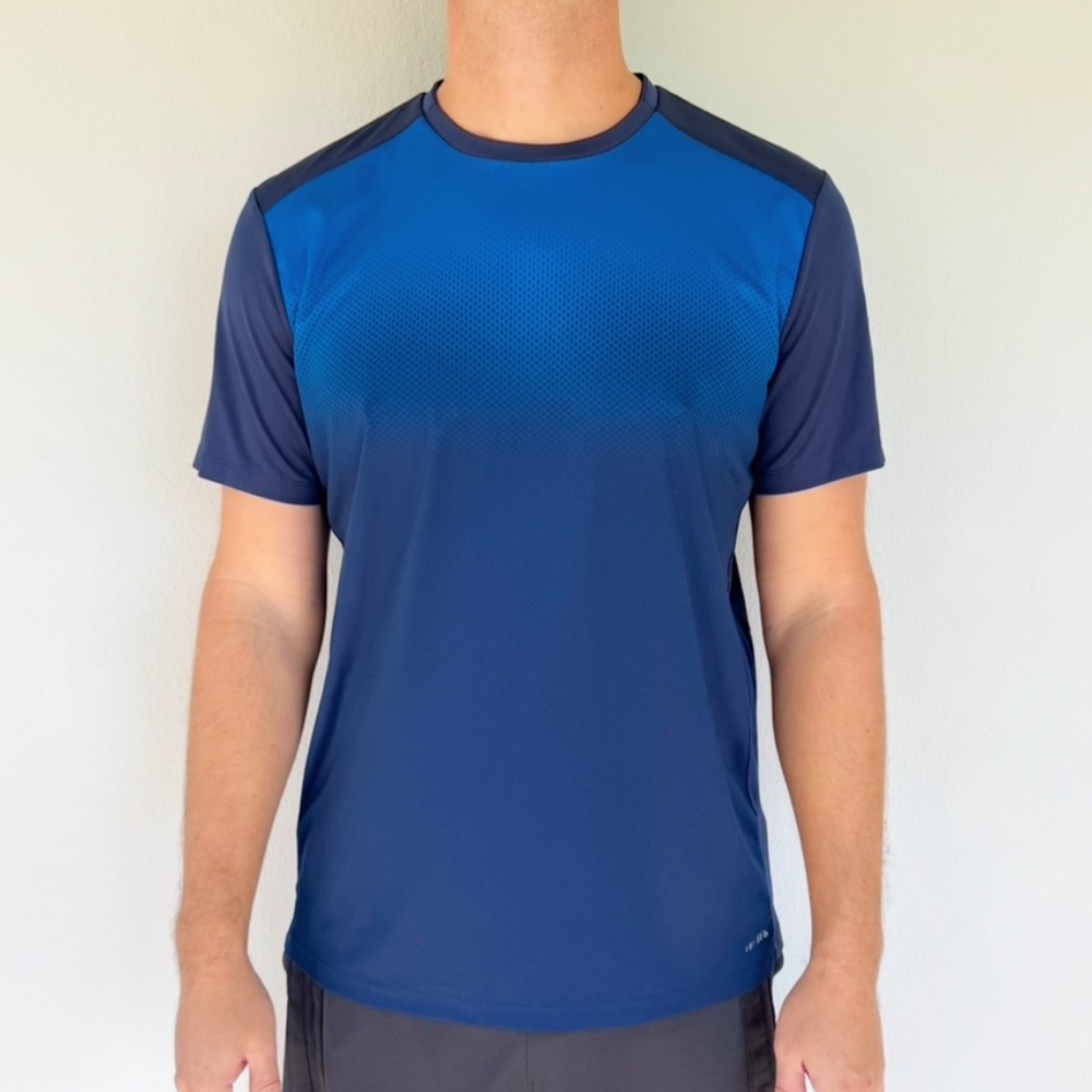 Tek Gear Dry Tek blue ombré performance workout short sleeve tee size large
